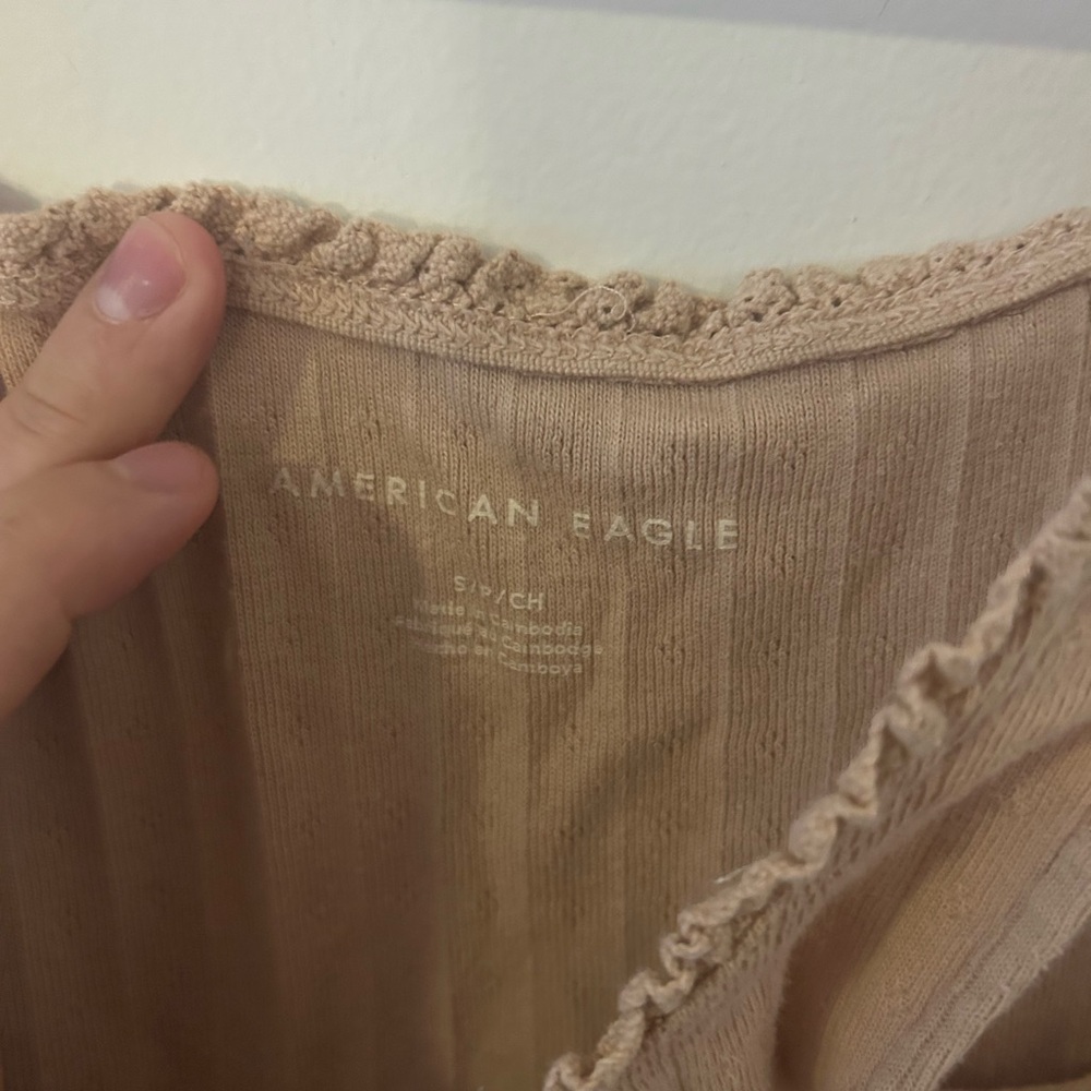 Tan Ribbed Crop Top - Picture 3 of 3